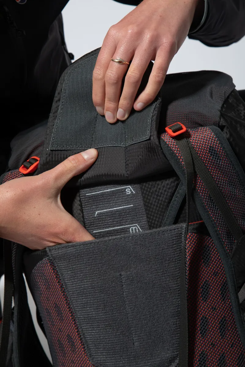 Montane Trailblazer 30 Rucksack - Charcoal-11